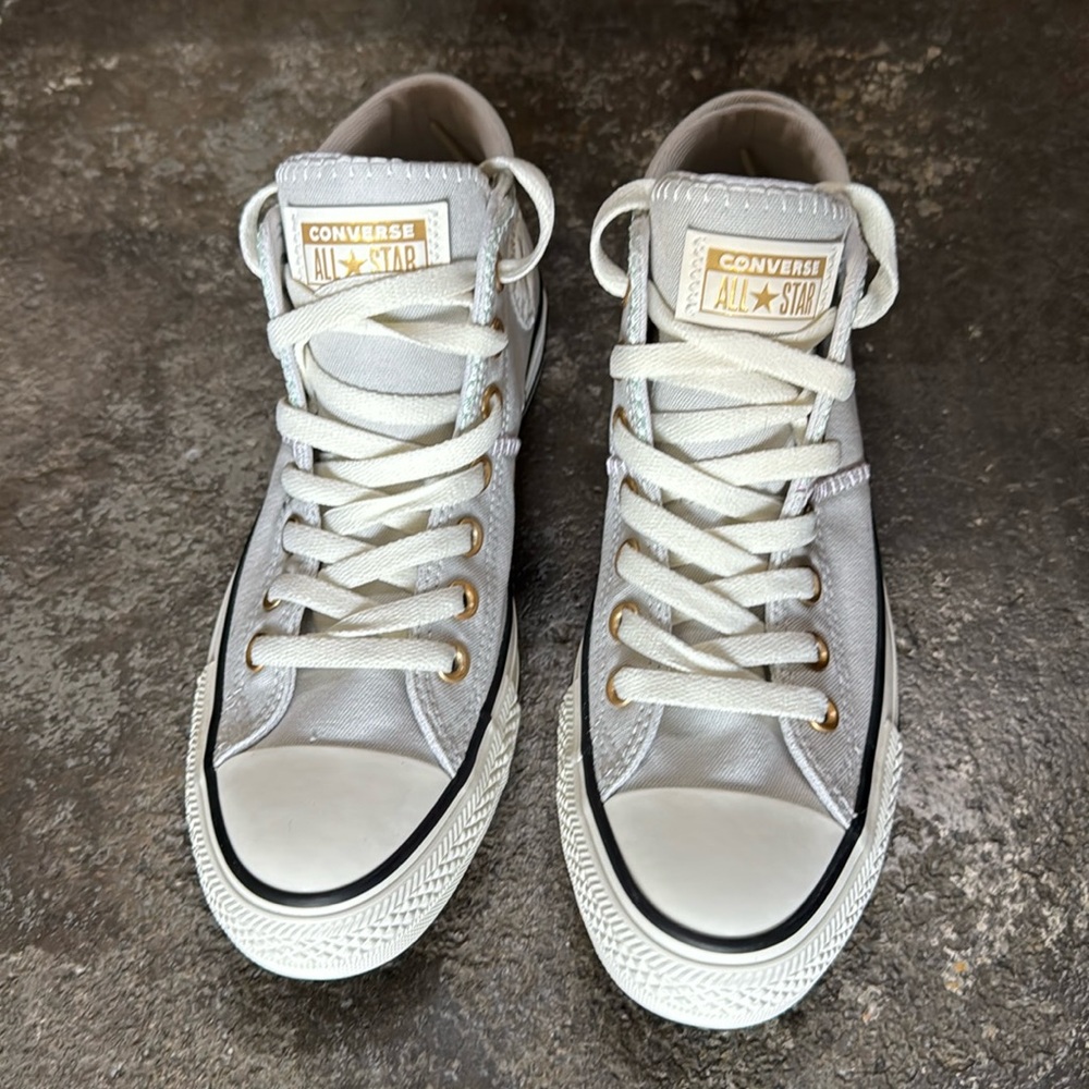 New Converse Chuck Taylor All Stars.  Women’s 8.5 Fossilized White